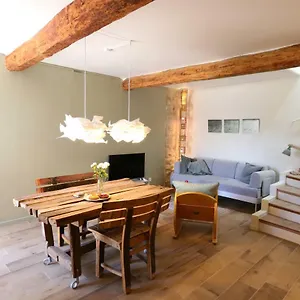 https://sous-le-chateau.fr-provencehotel.com